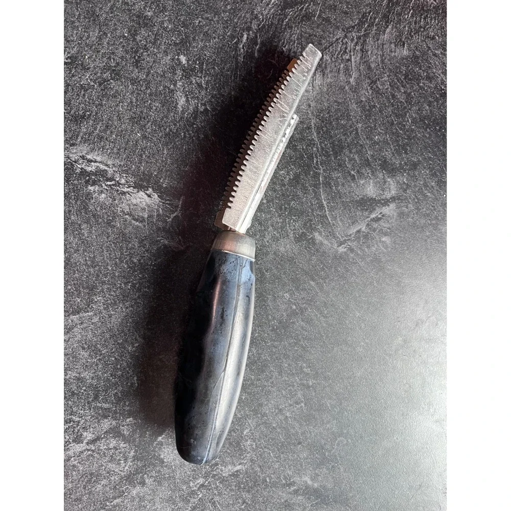 Rare Vintage Metal Fish Scaler with Black‎ Handle